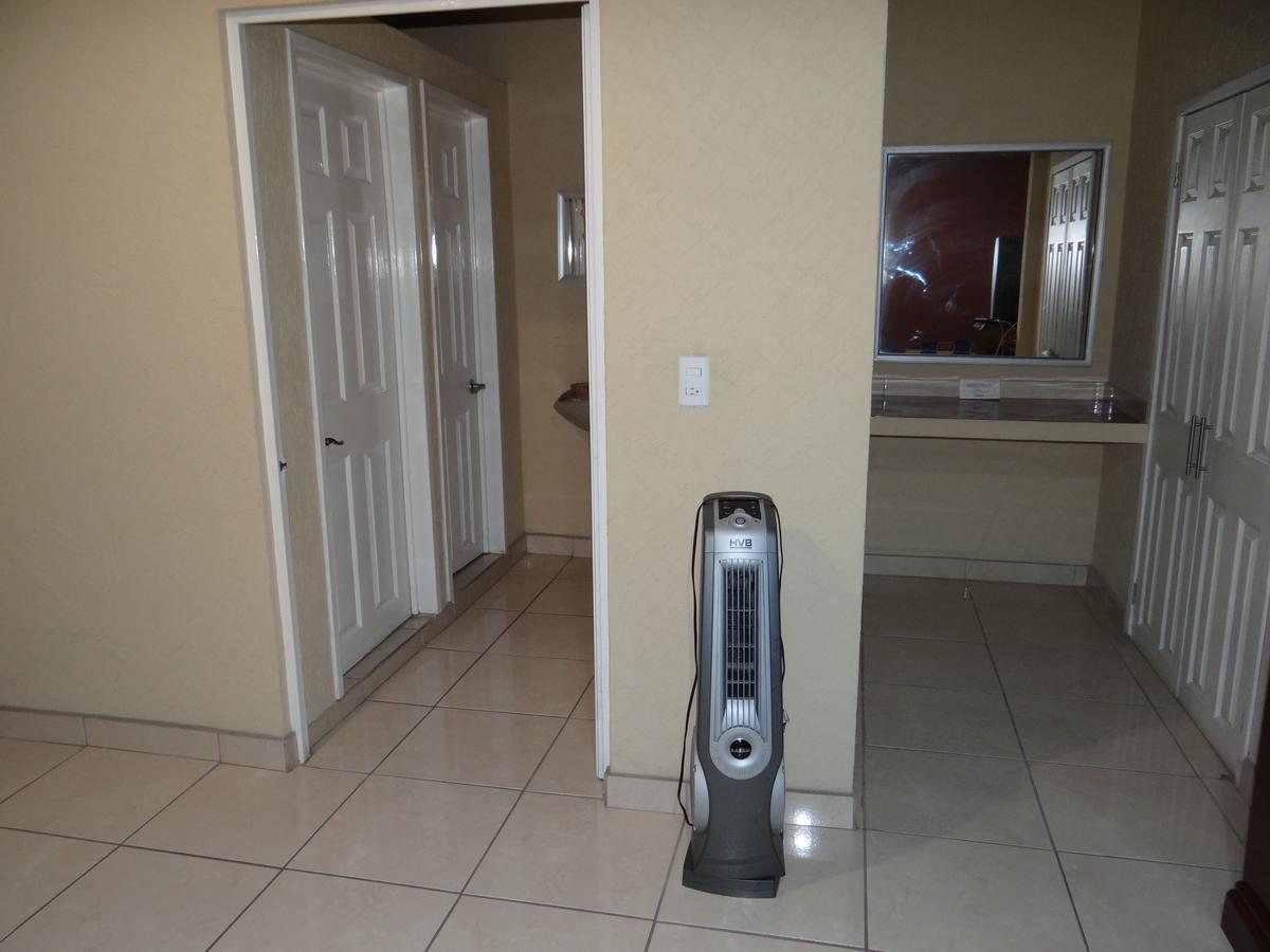 Hotel Bravo テピク エクステリア 写真