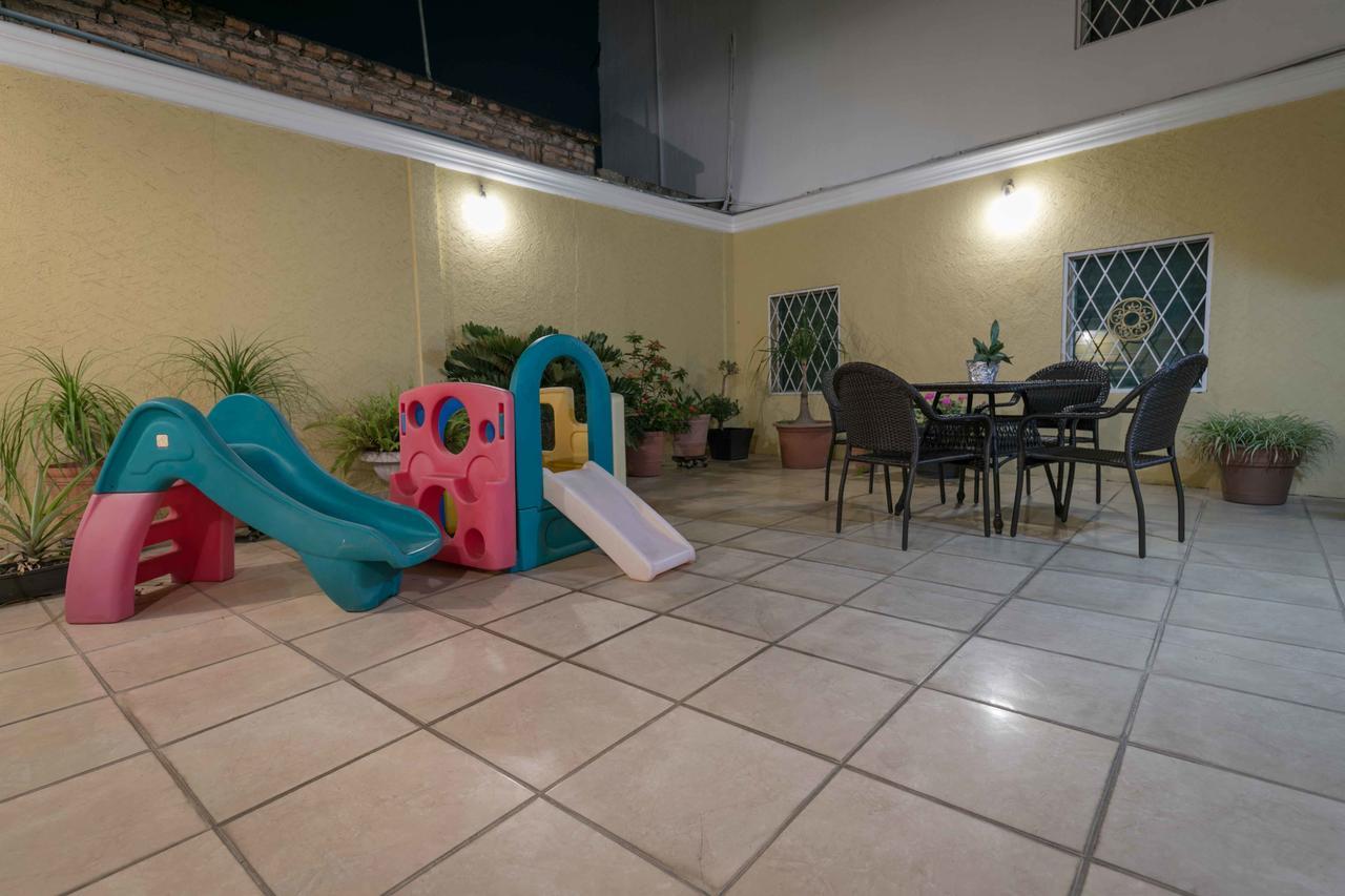 Hotel Bravo テピク エクステリア 写真